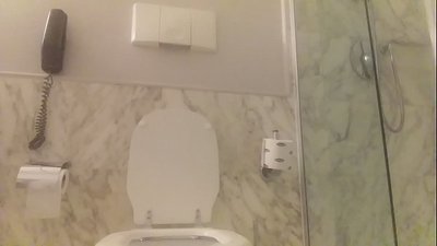 აბანოში წითურით.